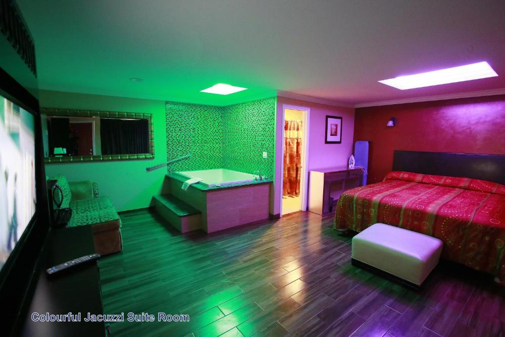 King Room with Spa Bath interior